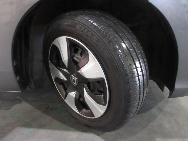 フィットハイブリッド Lホンダセンシング 純正メモリーナビBluetoothドラレコETCRカメラワンオーナー 軽減ブレーキ LED サイドSRS 横滑り防止 ドライブレコーダー 記録簿 パワーステアリング 盗難防止装置 オートクルーズ 禁煙(29枚目)