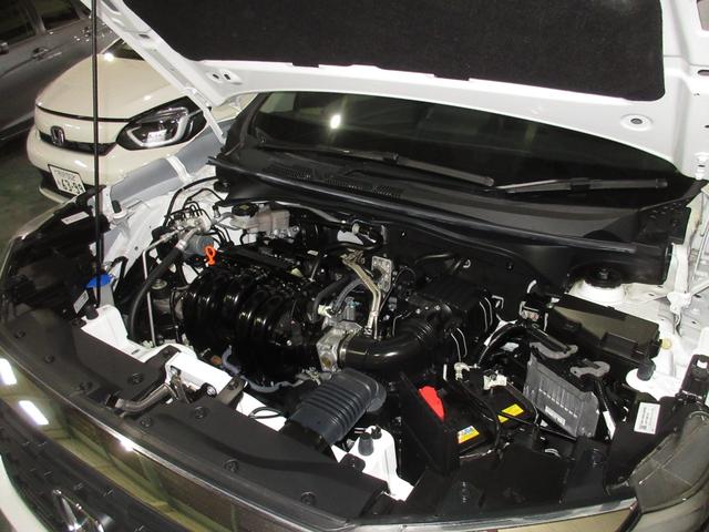 WR-V Zブラックスタイル 純正9インチナビ・ドラレコ・デモカーUP・禁煙車・パドルシフト・17インチアルミ・LEDフォグライト・コンビシート・アームレスト付センターコンソール・シャークフィンアンテナ・Apple CarPlay(3枚目)