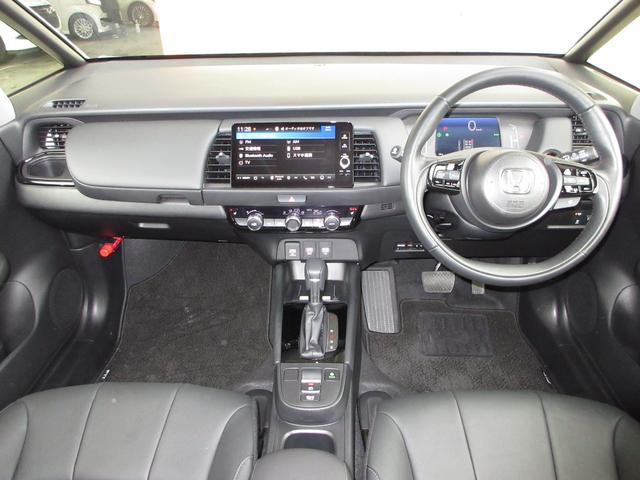 フィット e:HEVリュクス 禁煙車ホンダセンシングホンダコネクトディスプレイBluetoothドラレコETCRカメラワンオーナー 誤発進抑制機能 Iオーナー フロントカメラ リアカメラ ETC付 LED シートヒーター VSA(8枚目)