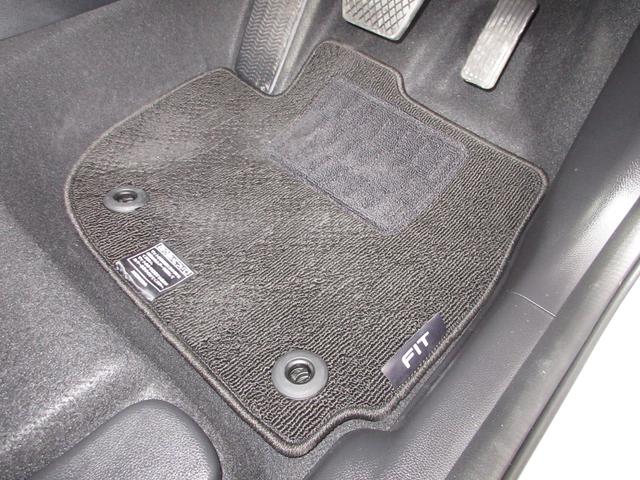 フィット e:HEVリュクス 禁煙車ホンダセンシングホンダコネクトディスプレイBluetoothドラレコETCRカメラワンオーナー 誤発進抑制機能 Iオーナー フロントカメラ リアカメラ ETC付 LED シートヒーター VSA(24枚目)