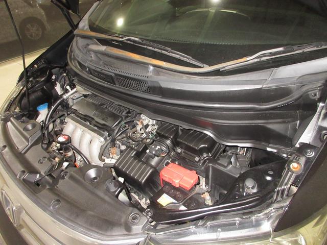 フリードスパイク Gエアロ 禁煙車 ナビ ミュージックサーバー ワンセグ リアカメラ ETC 助手席側パワースライドドア ディスチャージヘッドライト スマートキー ドアバイザー オートエアコン 純正15インチアルミホイール(5枚目)