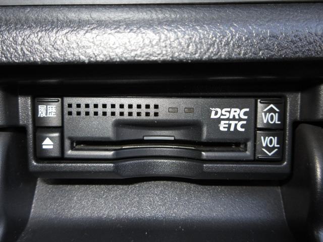 クラウンマジェスタ Ｆバージョン　／禁煙車／２オーナー／トヨタ純正ＨＤＤナビ／フルセグ／ＢＴＡ／ＵＳＢ／音楽録音再生／ＤＶＤ／ＣＤ／全周囲カメラ／ＥＴＣ／ドラレコ／本革シート／ブラインドスポットＭ／ＬＥＤライト／スマキー／純正ＡＷ／（6枚目）