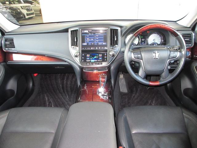 クラウンマジェスタ Ｆバージョン　／禁煙車／２オーナー／トヨタ純正ＨＤＤナビ／フルセグ／ＢＴＡ／ＵＳＢ／音楽録音再生／ＤＶＤ／ＣＤ／全周囲カメラ／ＥＴＣ／ドラレコ／本革シート／ブラインドスポットＭ／ＬＥＤライト／スマキー／純正ＡＷ／（12枚目）