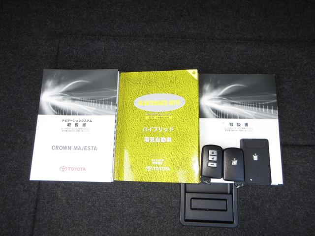 クラウンマジェスタ Ｆバージョン　／禁煙車／２オーナー／トヨタ純正ＨＤＤナビ／フルセグ／ＢＴＡ／ＵＳＢ／音楽録音再生／ＤＶＤ／ＣＤ／全周囲カメラ／ＥＴＣ／ドラレコ／本革シート／ブラインドスポットＭ／ＬＥＤライト／スマキー／純正ＡＷ／（18枚目）