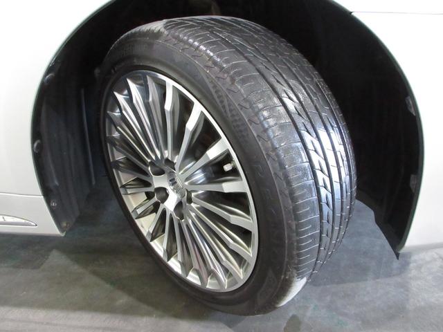 クラウンマジェスタ Ｆバージョン　／禁煙車／２オーナー／トヨタ純正ＨＤＤナビ／フルセグ／ＢＴＡ／ＵＳＢ／音楽録音再生／ＤＶＤ／ＣＤ／全周囲カメラ／ＥＴＣ／ドラレコ／本革シート／ブラインドスポットＭ／ＬＥＤライト／スマキー／純正ＡＷ／（19枚目）