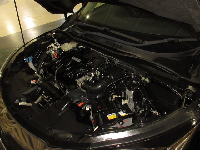 ヴェゼル ハイブリッドX・ホンダセンシング 禁煙車 純正メモリナビ BTA ETC Rカメラ ワンオーナー コーナーセンサー 地デジ スマキー オートエアコン VSA LEDヘッドライト ETC車載器 ABS USB 電格ミラー 1オナ Bモニ(5枚目)