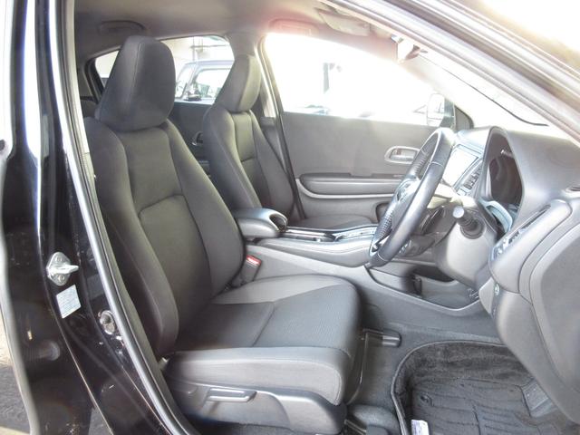 ヴェゼル ハイブリッドX・ホンダセンシング 禁煙車 純正メモリナビ BTA ETC Rカメラ ワンオーナー コーナーセンサー 地デジ スマキー オートエアコン VSA LEDヘッドライト ETC車載器 ABS USB 電格ミラー 1オナ Bモニ(17枚目)