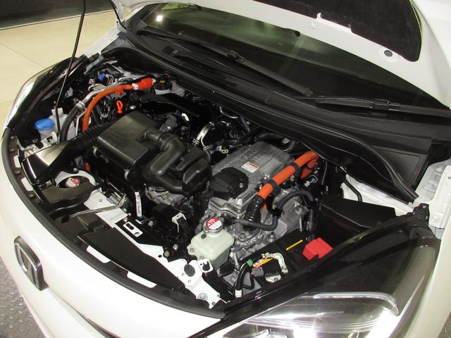 フィット e:HEVホームブラックスタイル 禁煙車ホンダセンシング純正9インチメモリーナビBluetoothドラレコETCRカメラワンオーナー オートライト Bカメラ 1オーナー LEDライト クリアランスソナー サイドSRS VSA 衝突軽減(3枚目)