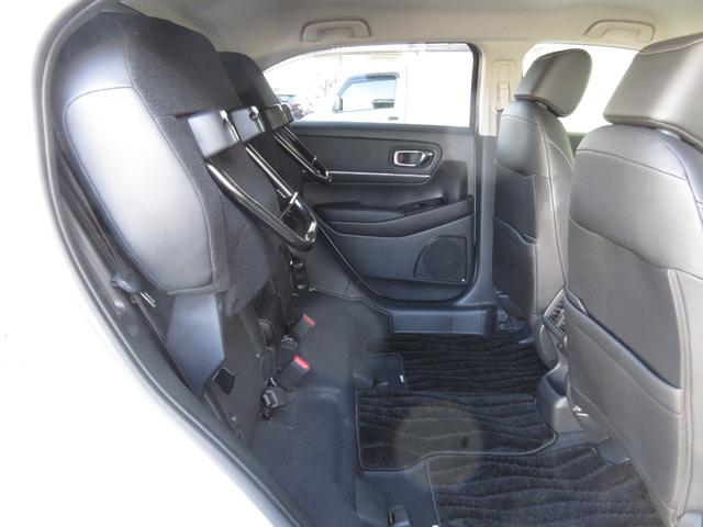 ヴェゼル e:HEVZ ホンダセンシングパナソニック9インチメモリーナビBluetoothドラレコETCRカメラワンオーナー 衝突回避支援ブレーキ機能 1オナ スマキ フルオートエアコン Dレコ エアバッグ 両席エアバック(18枚目)