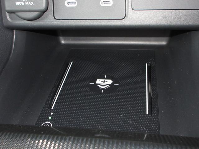 シビック ｅ：ＨＥＶＥＸ　禁煙車ホンダセンシングホンダコネクトディスプレイＢｌｕｅｔｏｏｔｈドラレコＥＴＣＲカメラワンオーナー　衝突被害軽減ブレーキ　Ｂカメラ　シートヒーター　フルセグ　ＬＥＤヘッドライト　サンルーフ　ＥＳＣ（21枚目）