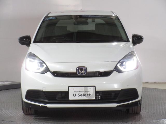 フィット e:HEVホームブラックスタイル 当社試乗車UP 禁煙 2年保証 点検整備付 ホンダコネクトナビ フルセグTV BTオーディオ接続 リアカメラ ETC2.0 前後録画タイプドラレコ オートハイビーム サイド&サイドカーテンエアバッグ(11枚目)