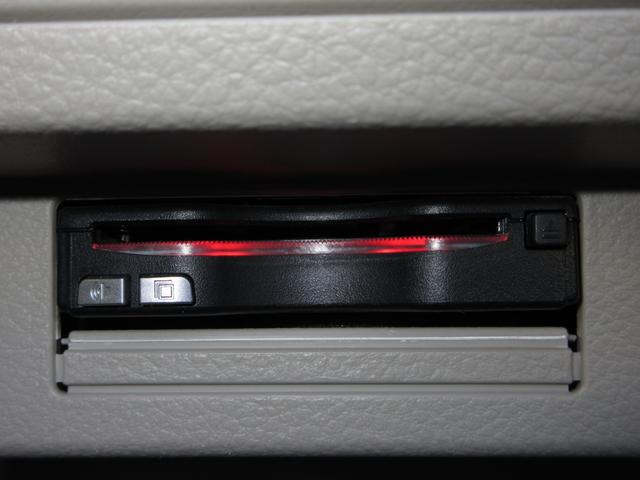 アルトラパン Ｌ　／２オーナー／衝突軽減ブレーキ／メモリーナビ／ＥＴＣ／ＣＤ／ＤＶＤ／ＵＳＢ／ミュージックサーバー／フルセグＴＶ／Ｂｌｕｅｔｏｏｔｈオーディオ／シートヒーター／横滑り防止装置／ＡＢＳ／スマートキー／（4枚目）