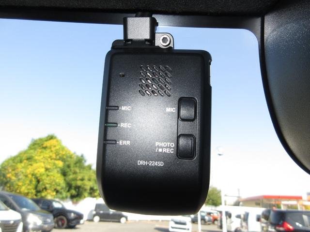 Ｎ－ＢＯＸカスタム ベースグレード　禁煙車ホンダセンシング純正９インチメモリーナビＢｌｕｅｔｏｏｔｈドラレコＥＴＣＲカメラワンオーナー　Ｗ電動ドア　ＵＳＢ接続　ＣＭＢＳ　Ｄレコ　１オーナー　ベンチシート　オートエアコン　スマートキ（4枚目）