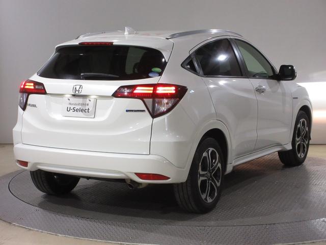 ヴェゼル ハイブリッドZ 純正メモリーナビBluetoothETCRカメラワンオーナー スマキー LEDランプ ETC付 整備記録簿 シ-トヒ-タ- サイドカーテンエアバック 運転席助手席エアバッグ VSA パワーステアリング(9枚目)