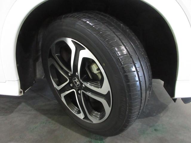 ヴェゼル ハイブリッドZ 純正メモリーナビBluetoothETCRカメラワンオーナー スマキー LEDランプ ETC付 整備記録簿 シ-トヒ-タ- サイドカーテンエアバック 運転席助手席エアバッグ VSA パワーステアリング(22枚目)