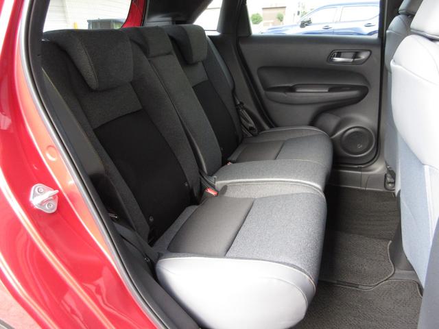 フィット e:HEVRS U-Select稲城オープン ホンダセンシング 純正ナビ Bluetooth ドラレコ ETC Rカメラワンオーナー エアバッグ ナビ&TV 助手席エアバッグ ドラレコ フルセグテレビ(16枚目)