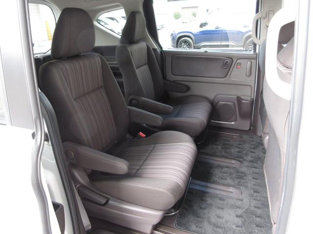 フリード G・ホンダセンシング 純正メモリーナビBluetoothETCRカメラワンオーナー Fセグ 追突被害軽減ブレーキ iストップ Wエアバッグ パワーウィンドウ 1オ-ナ- スマートキ カラーバックモニター 整備点検記録簿(15枚目)