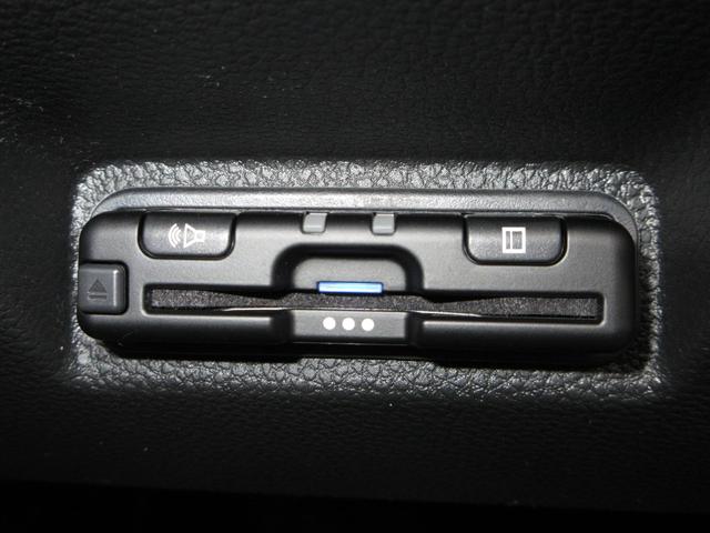 WR-V Zブラックスタイル ホンダセンシング純正9インチコネクトナビBluetoothドラレコETCRカメラワンオーナー LEDヘッドランプ フルセグTV 盗難防止システム 衝突被害軽減システム スマートキー オートライト(12枚目)