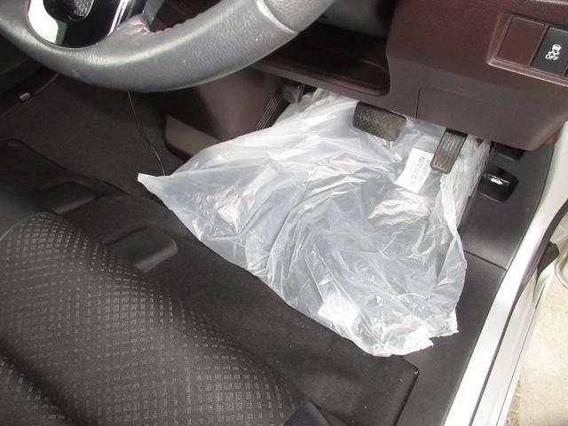 Ｈｏｎｄａアクセス純正の新品フロアマット付きです。フレッシュなマットで快適なカーライフをお過ごしくださいませ。