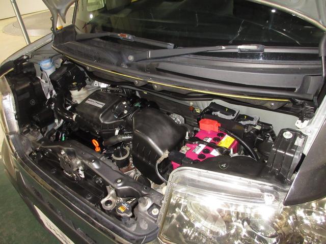 N-BOXカスタム G・Aパッケージ ケンウッドメモリーナビBluetooth 追突被害軽減ブレーキ iストップ サイドSRS 両側電動ドア 運転席エアバッグ 横滑り防止装置付き USB接続 パワーウインドウ DVD キーレス 記録簿有り(4枚目)