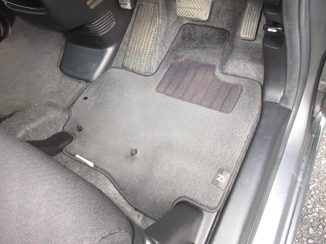 N-BOXカスタム G・Aパッケージ ケンウッドメモリーナビBluetooth 追突被害軽減ブレーキ iストップ サイドSRS 両側電動ドア 運転席エアバッグ 横滑り防止装置付き USB接続 パワーウインドウ DVD キーレス 記録簿有り(19枚目)