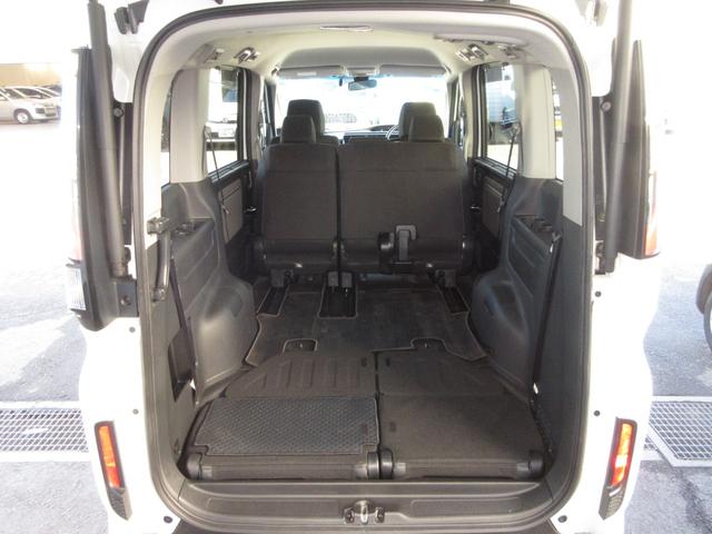 ステップワゴンスパーダ スパーダホンダセンシング　純正メモリーナビＢｌｕｅｔｏｏｔｈドラレコＥＴＣＲカメラ　盗難防止　助手席エアバッグ　Ｗパワスラ　記録簿有　地デジ　ＬＥＤライト　横滑り防止システム　オートエアコン　リアカメラ　ＵＳＢ　ナビ＆ＴＶ（17枚目）