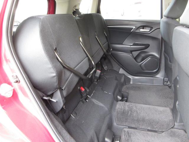 フィット 13G・Lホンダセンシング 純正CDコンポワンオーナードアバイザー 1オーナー車 サイドカーテンエアバック エアバック パワーウインドウ キーフリーシステム LEDライト オートエアコン VSA クルコン パワーステアリング(17枚目)