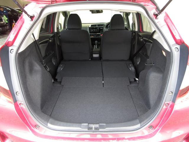 フィット 13G・Lホンダセンシング 純正CDコンポワンオーナードアバイザー 1オーナー車 サイドカーテンエアバック エアバック パワーウインドウ キーフリーシステム LEDライト オートエアコン VSA クルコン パワーステアリング(18枚目)