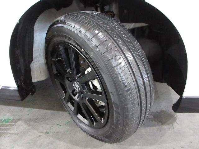 フィット e:HEVホームブラックスタイル 禁煙車ホンダセンシングホンダコネクトディスプレイBluetoothドラレコETCRカメラワンオーナー オートライト Bカメラ 1オーナー LEDライト クリアランスソナー サイドSRS VSA ABS(21枚目)