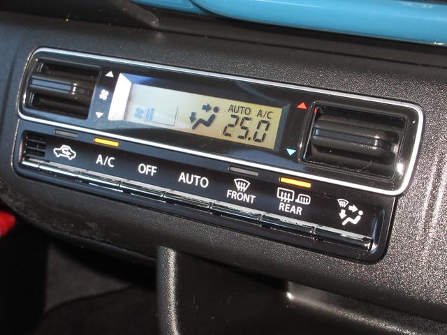 エアコンはオートエアコンでお好みの温度調整が出来、オールシーズン快適にドライブできます！リア席はプライバシーガラスで夏も涼しく過ごせます！