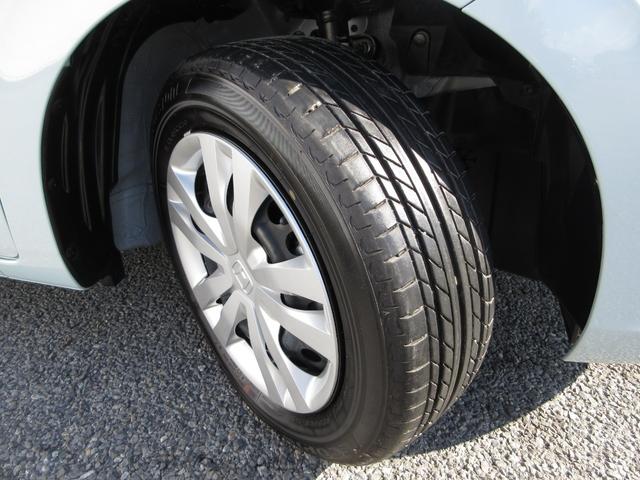 フィット ホーム　禁煙車ホンダセンシング純正９インチメモリーナビＢｌｕｅｔｏｏｔｈＥＴＣＲカメラワンオーナー　衝突軽減　リアカメラ　ソナー　ＵＳＢ接続　ＡＡＣ　横滑り防止機能　サイドエアバック　ワンオーナー車　スマキー（20枚目）