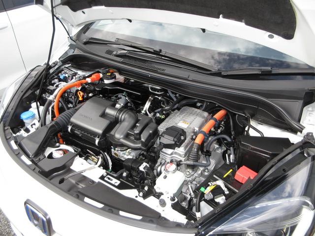 フィット e:HEVリュクス 禁煙車ホンダセンシングホンダコネクトディスプレイBluetoothドラレコETCRカメラワンオーナー 誤発進抑制機能 Iオーナー フロントカメラ リアカメラ ETC付 LED シートヒーター VSA(3枚目)