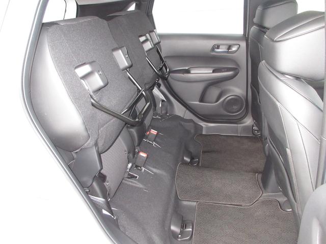 フィット e:HEVリュクス 禁煙車ホンダセンシングホンダコネクトディスプレイBluetoothドラレコETCRカメラワンオーナー 誤発進抑制機能 Iオーナー フロントカメラ リアカメラ ETC付 LED シートヒーター VSA(19枚目)