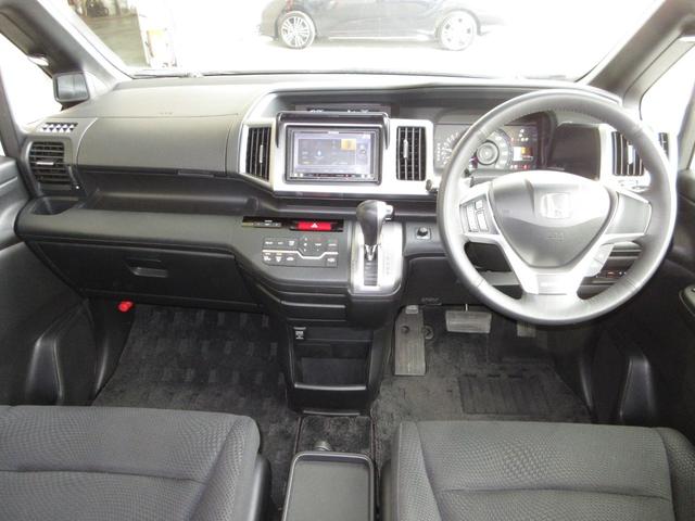 ステップワゴンスパーダ Z 1年保証(距離無制限) 禁煙車 ワンオーナー ナビ Bluetooth ドラレコ バックカメラ フルセグ CD DVD 点検記録簿 MTモード ETC 両側電動スライドドア ドアバイザー フォグライト(8枚目)