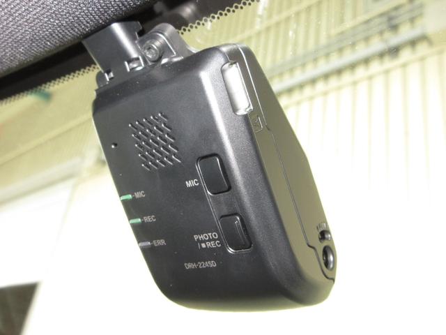 シビック e:HEVEX 当社元試乗車 禁煙車 純正9インチナビ フルセグ Bluetooth USB ドラレコ サンルーフ 電動シート 本革シート シートヒーター LEDヘッドライト 18インチアルミホイール ETC2.0(7枚目)