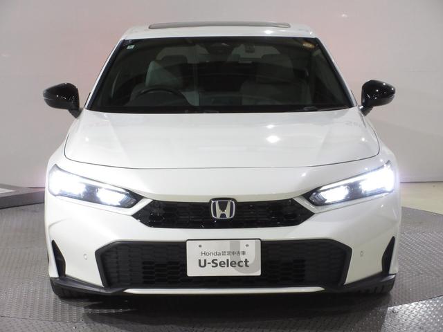 シビック e:HEVEX 当社元試乗車 禁煙車 純正9インチナビ フルセグ Bluetooth USB ドラレコ サンルーフ 電動シート 本革シート シートヒーター LEDヘッドライト 18インチアルミホイール ETC2.0(9枚目)