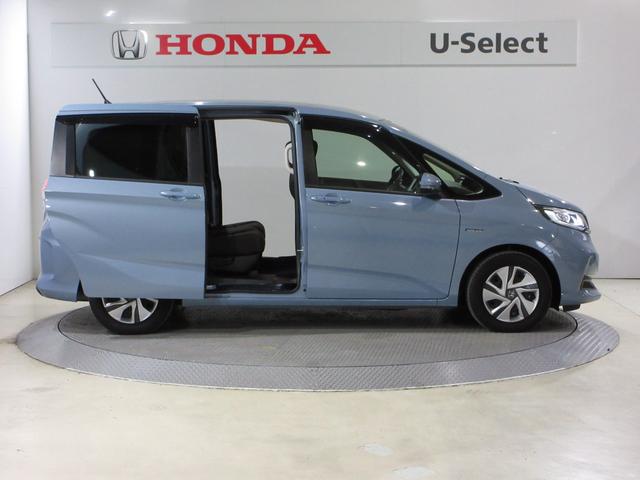 フリード＋ハイブリッド ハイブリッドＧ・ホンダセンシング　純正メモリーナビＢｌｕｅｔｏｏｔｈＥＴＣＲカメラワンオーナー　衝突軽減　ＶＳＡ　地デジ　盗難防止装置　スマ－トキ－　ＬＥＤヘッド　エアバッグ　クルーズコントロール　パワーステアリング　両席エアバック（6枚目）