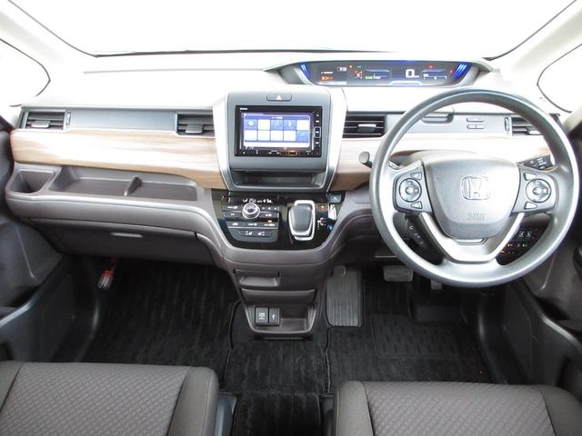 フリード＋ハイブリッド ハイブリッドＧ・ホンダセンシング　純正メモリーナビＢｌｕｅｔｏｏｔｈＥＴＣＲカメラワンオーナー　衝突軽減　ＶＳＡ　地デジ　盗難防止装置　スマ－トキ－　ＬＥＤヘッド　エアバッグ　クルーズコントロール　パワーステアリング　両席エアバック（9枚目）