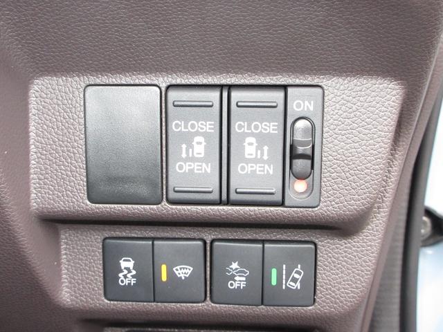 フリード＋ハイブリッド ハイブリッドＧ・ホンダセンシング　純正メモリーナビＢｌｕｅｔｏｏｔｈＥＴＣＲカメラワンオーナー　衝突軽減　ＶＳＡ　地デジ　盗難防止装置　スマ－トキ－　ＬＥＤヘッド　エアバッグ　クルーズコントロール　パワーステアリング　両席エアバック（11枚目）