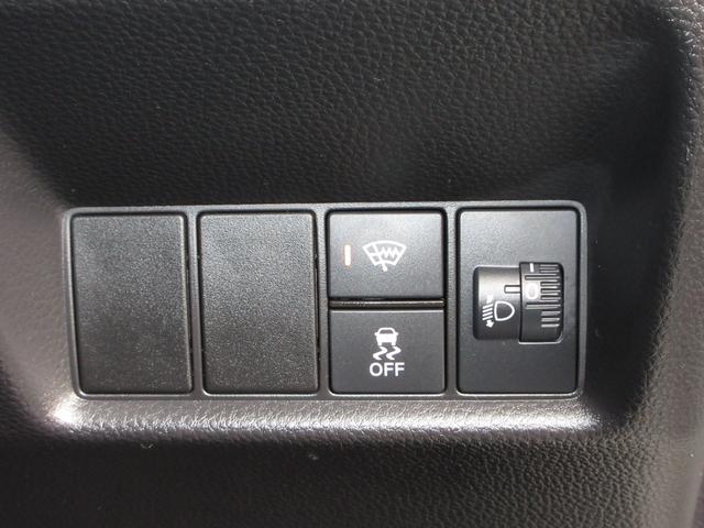 フィット ｅ：ＨＥＶリュクス　禁煙車ホンダセンシング純正９インチメモリーナビＢｌｕｅｔｏｏｔｈドラレコＥＴＣＲカメラワンオーナー　誤発進抑制機能　Ｉオーナー　リアカメラ　ＥＴＣ付　ＬＥＤ　シートヒーター　クルーズコントロール（14枚目）