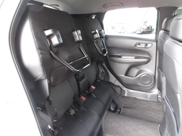 フィット ｅ：ＨＥＶリュクス　禁煙車ホンダセンシング純正９インチメモリーナビＢｌｕｅｔｏｏｔｈドラレコＥＴＣＲカメラワンオーナー　誤発進抑制機能　Ｉオーナー　リアカメラ　ＥＴＣ付　ＬＥＤ　シートヒーター　クルーズコントロール（19枚目）