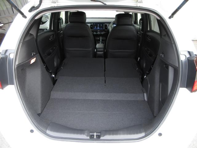 フィット ｅ：ＨＥＶリュクス　禁煙車ホンダセンシング純正９インチメモリーナビＢｌｕｅｔｏｏｔｈドラレコＥＴＣＲカメラワンオーナー　誤発進抑制機能　Ｉオーナー　リアカメラ　ＥＴＣ付　ＬＥＤ　シートヒーター　クルーズコントロール（20枚目）