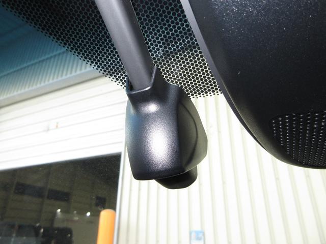 ヴェゼル ハイブリッドＺ・ホンダセンシング　禁煙車　ワンオーナー　ナビ　ミュージックサーバー　Ｂｌｕｅｔｏｏｔｈ　ＵＳＢ　フルセグ　リアカメラ　ＥＴＣ　シートヒーター　本革シート　パドルシフト　ＬＥＤ　純正前後ドラレコ　純正１７インチアルミ（6枚目）