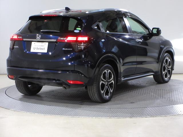 ヴェゼル ハイブリッドＺ・ホンダセンシング　禁煙車　ワンオーナー　ナビ　ミュージックサーバー　Ｂｌｕｅｔｏｏｔｈ　ＵＳＢ　フルセグ　リアカメラ　ＥＴＣ　シートヒーター　本革シート　パドルシフト　ＬＥＤ　純正前後ドラレコ　純正１７インチアルミ（10枚目）