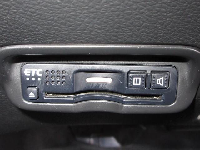ヴェゼル ハイブリッドＺ・ホンダセンシング　禁煙車　ワンオーナー　ナビ　ミュージックサーバー　Ｂｌｕｅｔｏｏｔｈ　ＵＳＢ　フルセグ　リアカメラ　ＥＴＣ　シートヒーター　本革シート　パドルシフト　ＬＥＤ　純正前後ドラレコ　純正１７インチアルミ（14枚目）