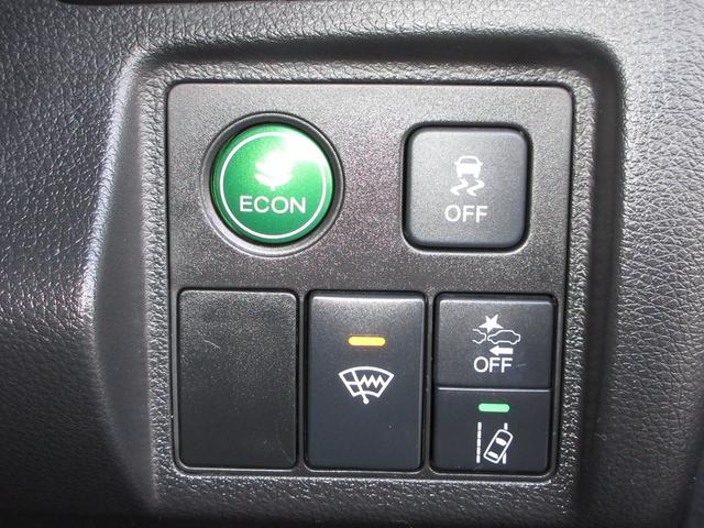 ヴェゼル ハイブリッドＺ・ホンダセンシング　禁煙車　ワンオーナー　ナビ　ミュージックサーバー　Ｂｌｕｅｔｏｏｔｈ　ＵＳＢ　フルセグ　リアカメラ　ＥＴＣ　シートヒーター　本革シート　パドルシフト　ＬＥＤ　純正前後ドラレコ　純正１７インチアルミ（15枚目）