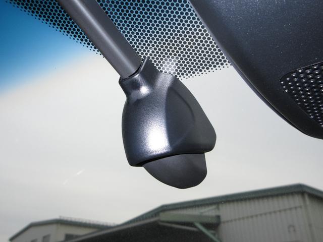 ヴェゼル ＲＳ・ホンダセンシング　純正８インチメモリーナビＢｌｕｅｔｏｏｔｈドラレコＥＴＣＲカメラワンオーナー　盗難防止　バックモニター　１オーナー　サイドエアバック　スマ－トキ－　シートヒータ　ＬＥＤライト　地デジＴＶ　整備記録簿（4枚目）