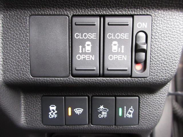 レーザーを照射しカメラで前走車等を検知し衝突の回避・軽減を図るホンダセンシングとＶＳＡ（車両挙動安定化制御システム）走る・曲がる・止まるの全領域で安定性を確保するためのシステム装備。安心ですね！