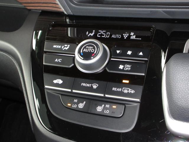 エアコンはオートエアコンでお好みの温度調整が出来、オールシーズン快適にドライブできます！さらに、運転席＆助手席シートヒーターが付いてます。ＨＩとＬＯの２段階に温度設定が可能です。