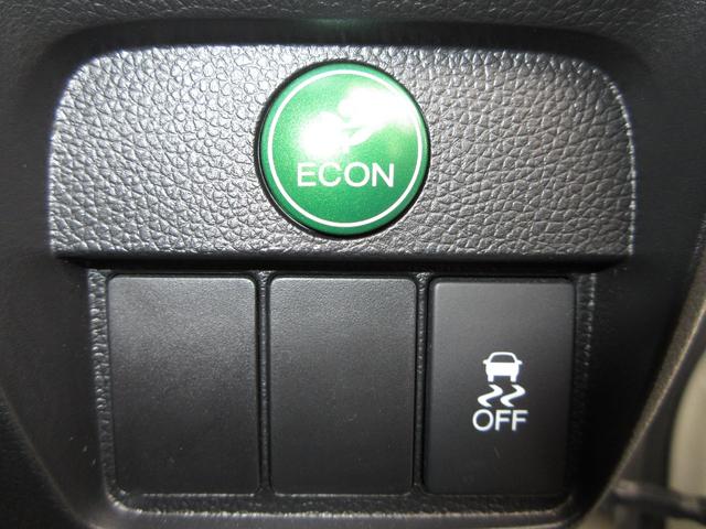 Ｎ－ＯＮＥ プレミアムツアラー・Ｌパッケージ　／ワンオーナー／禁煙車／オーディオレス／純正アルミホイール／スタッドレスタイヤ装着／社外マフラー／ローダウン／サイドカーテンエアバッグ／ディスチャージヘッドライト／スマートキー／フォグランプ／ＡＢＳ／（4枚目）